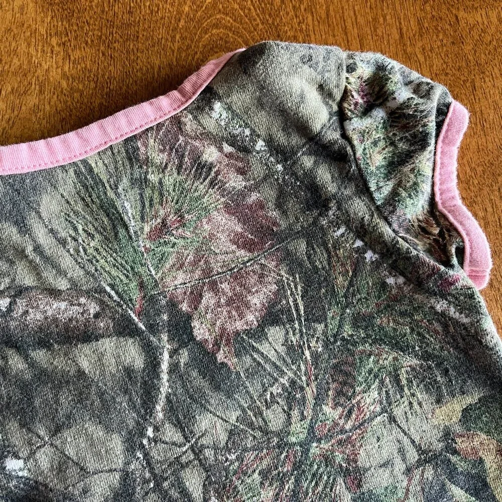 Carhartt fawn and doe camo onesie 12m